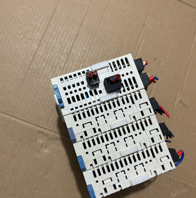 High Quality HCFA-IQ HCA8C-8X8YT-P3 PLC 8IN/8OUT/24V DC Used
