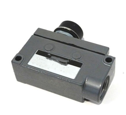 100% Original New Dangerous Place Limit Switch Unit Weight 6.490409 Ounces