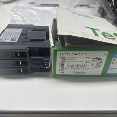 Novo contador Schneider LC1D65ACC7C com 220 V de tensão de operação Modbus Interface e 12 meses de garantia