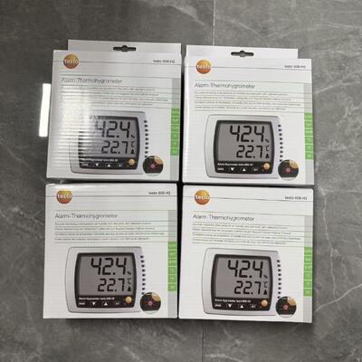 Testo 608-H2 Thermal Hygrometer with -40 to +70 °C Range, ±0.5 °C Accuracy, and 2-98%rH Humidity Measurement
