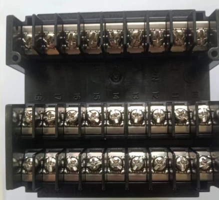 Original UDC2800 Universal Digital Controller DC2800-E0-0L0-100-000-00-0 /DC2800-CB-1S0-200-000-00-0