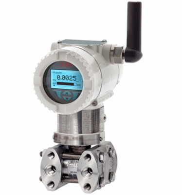 Transmissor de pressão diferencial ABB com precisão de base de 0,055% Input de 4 a 20 mA e limites de span de 0,2 a 60000 kPa